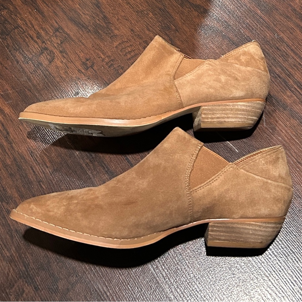 Steve Madden tan ankle booties
